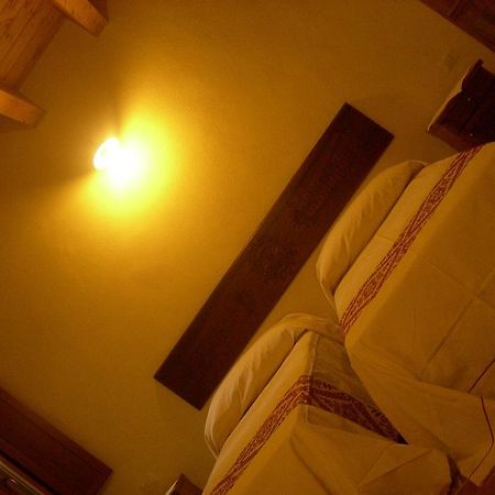 Agriturismo Battaglia Villamassargia Cameră foto